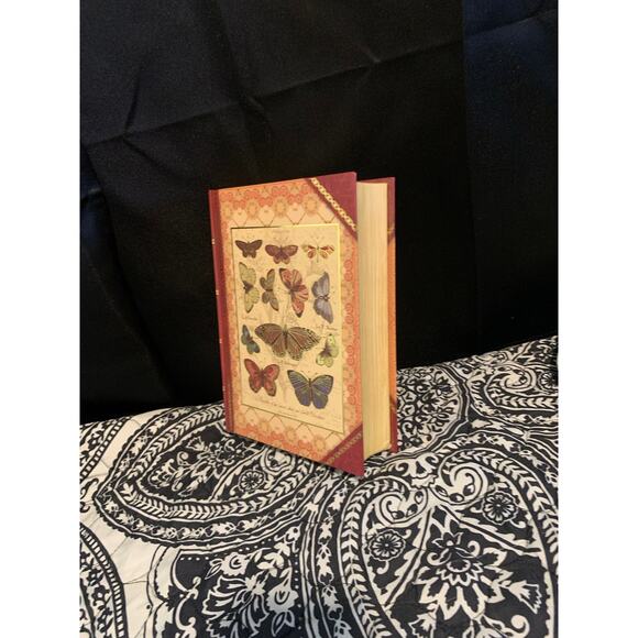Faux Book - Picture 1 of 4